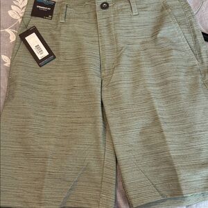 NWT Roundtree & Yorke Performance Straight Fit Sage green Shorts Size 30